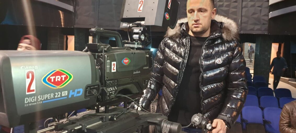 Алем Ровчанин на едукацији у Турској радио телевизији (ТРТ), фото: РИНА